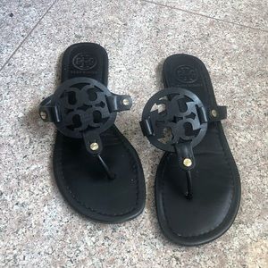 • TORY BURCH BLACK MILLERS •